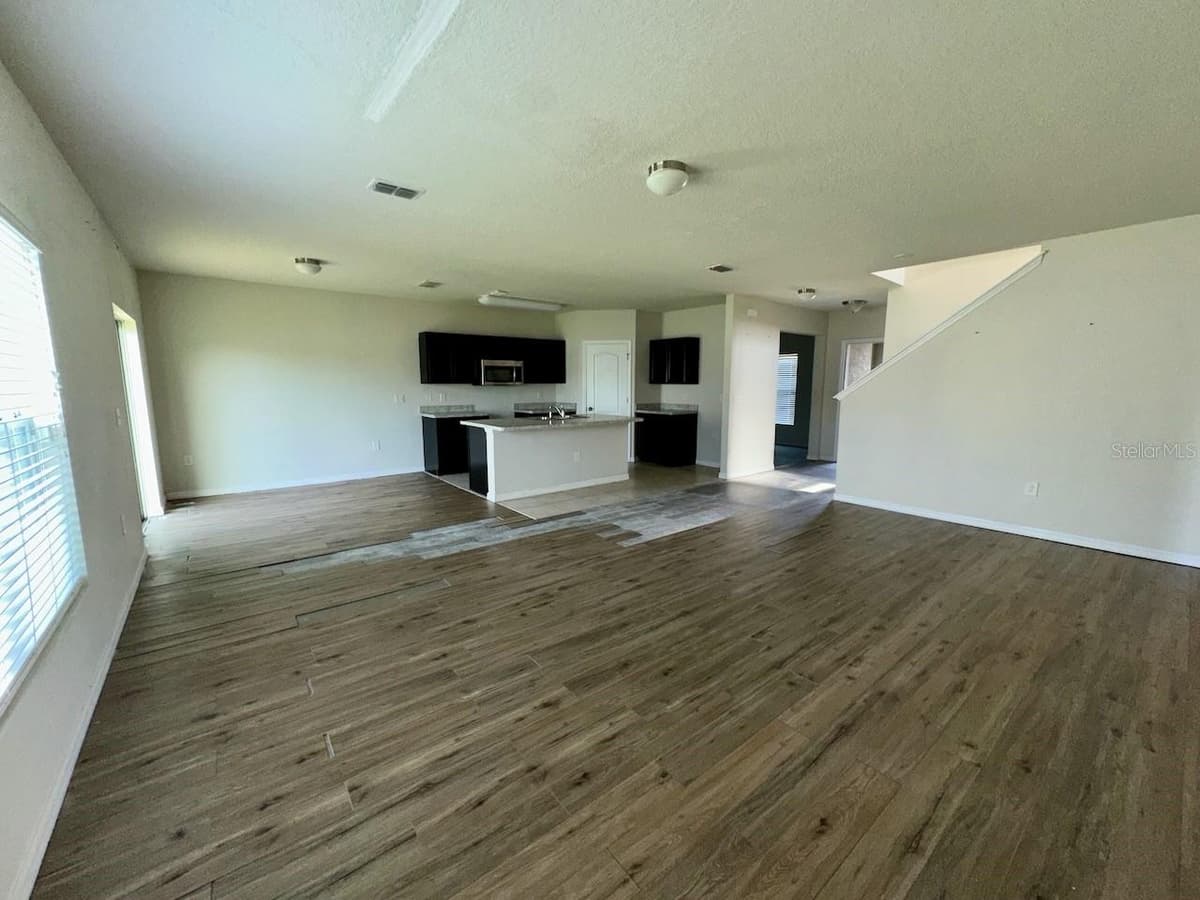 235 HIBISCUS STREET — photo 10 of 35