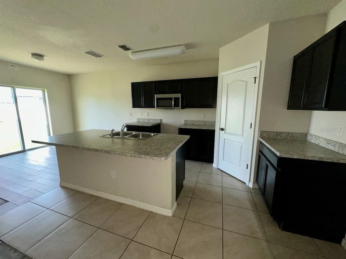 235 HIBISCUS STREET — photo 8 of 35