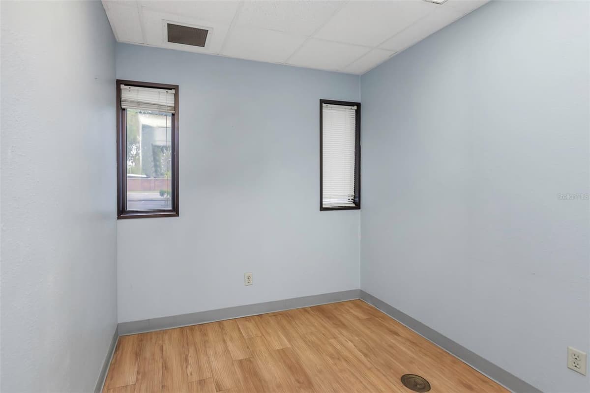 10320 56TH STREET — photo 53 of 60