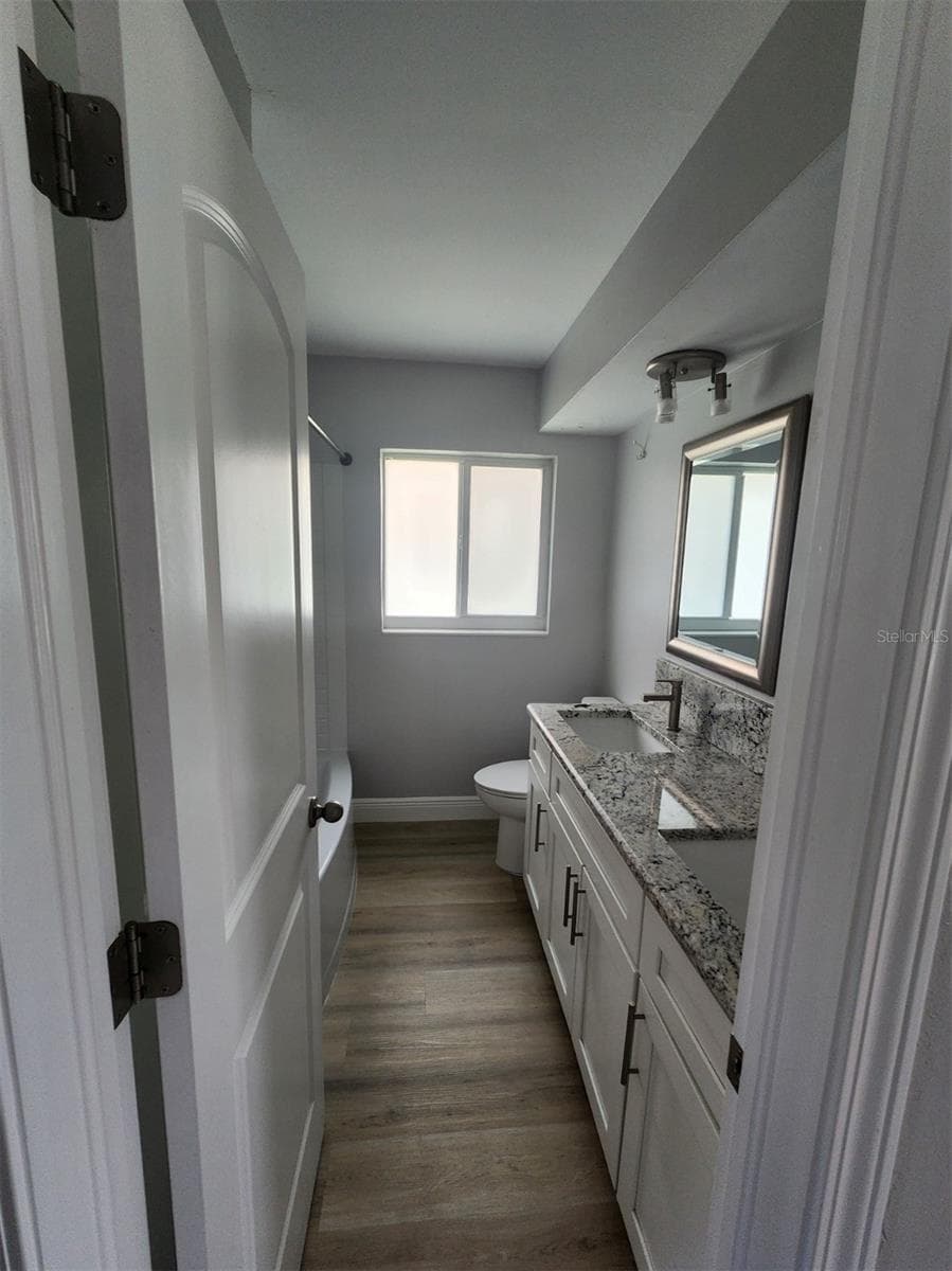 5325 COCOA COURT — photo 7 of 18