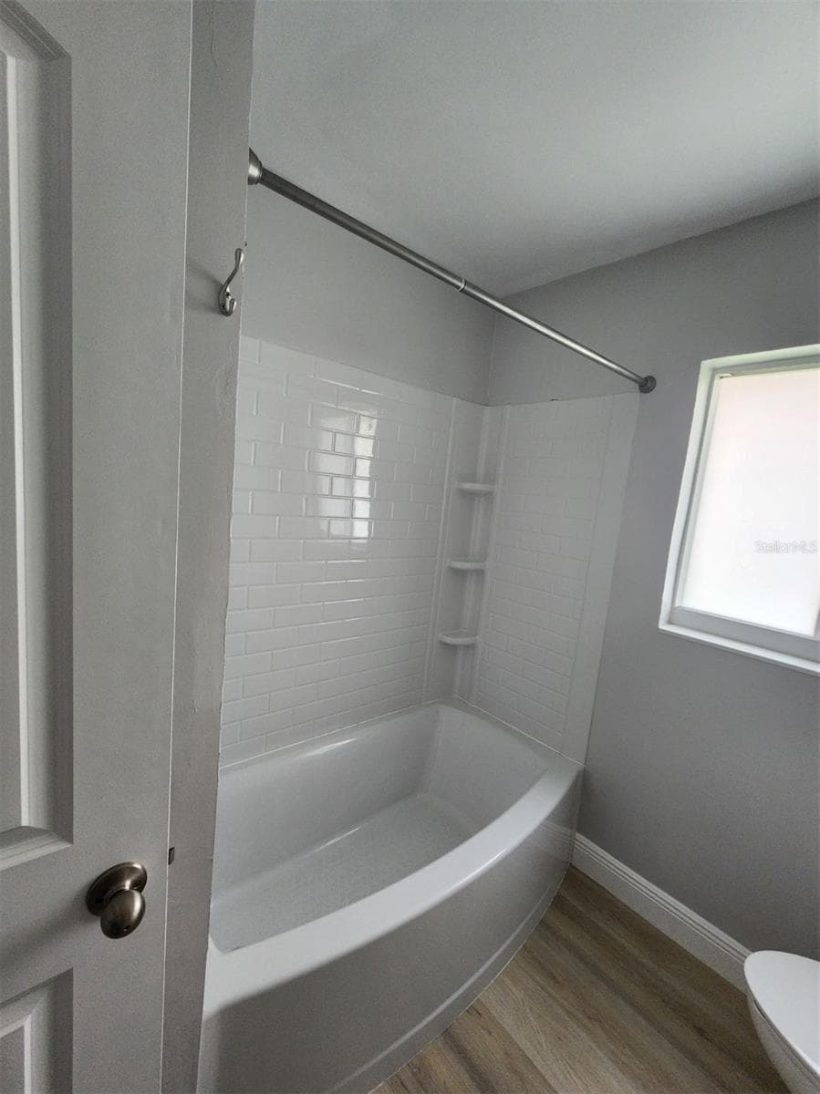 5325 COCOA COURT — photo 8 of 18