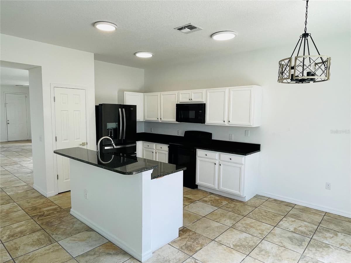 2728 PORTCHESTER COURT — photo 4 of 16