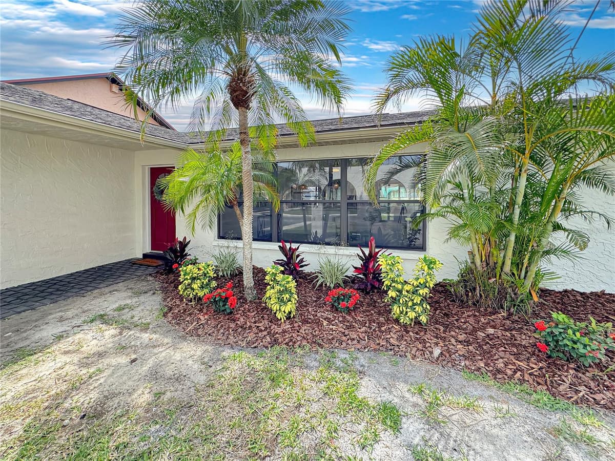 9907 ISLAND HARBOR DRIVE — photo 5 of 43