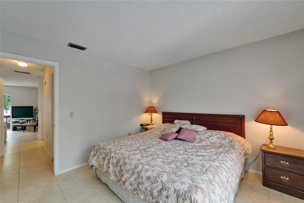 4215 BAY DRIVE — photo 33 of 74