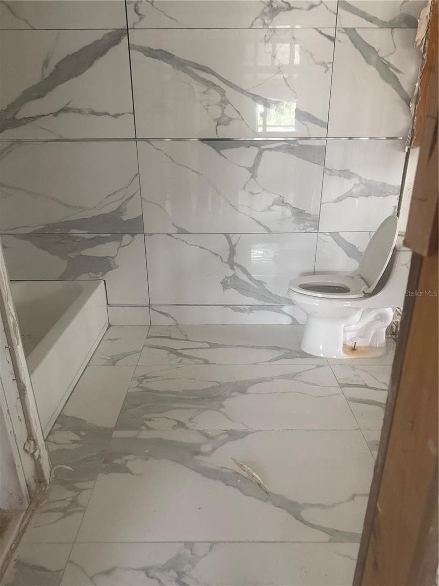 4824 HUNTINGTON STREET — photo 8 of 15