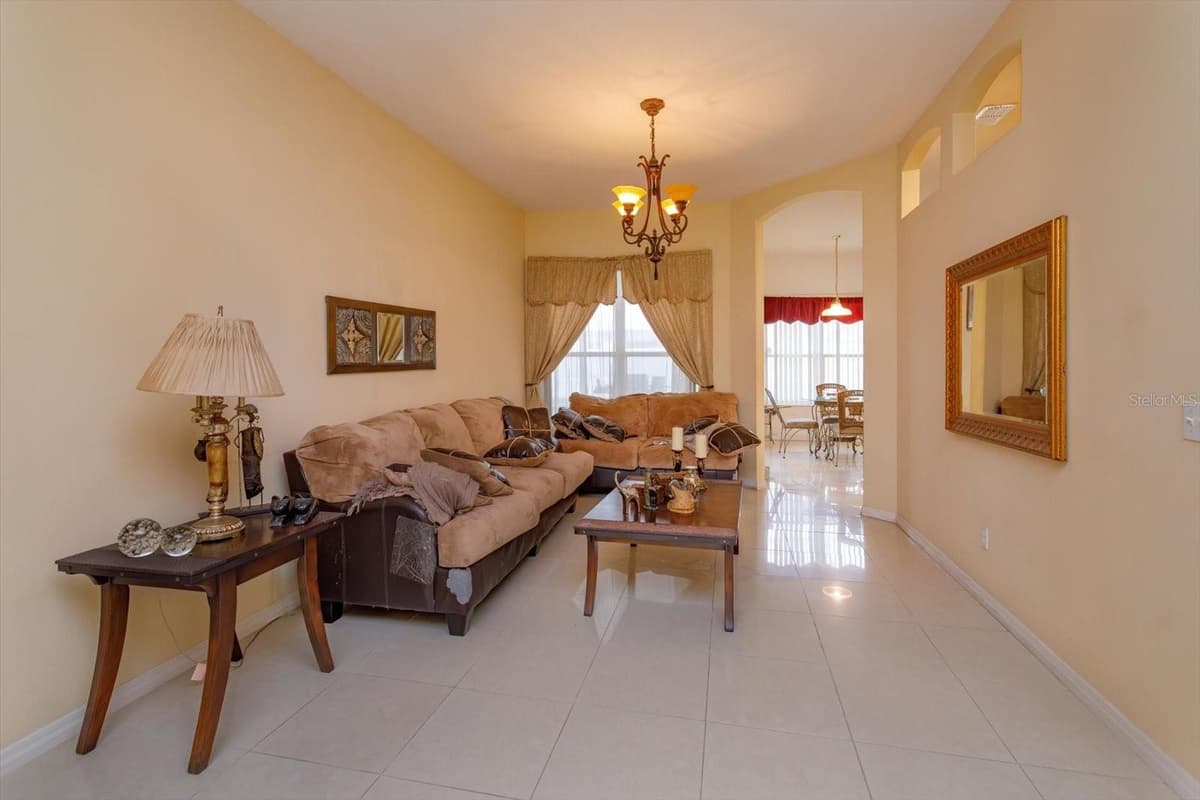 244 BALLYSHANNON DRIVE — photo 4 of 25