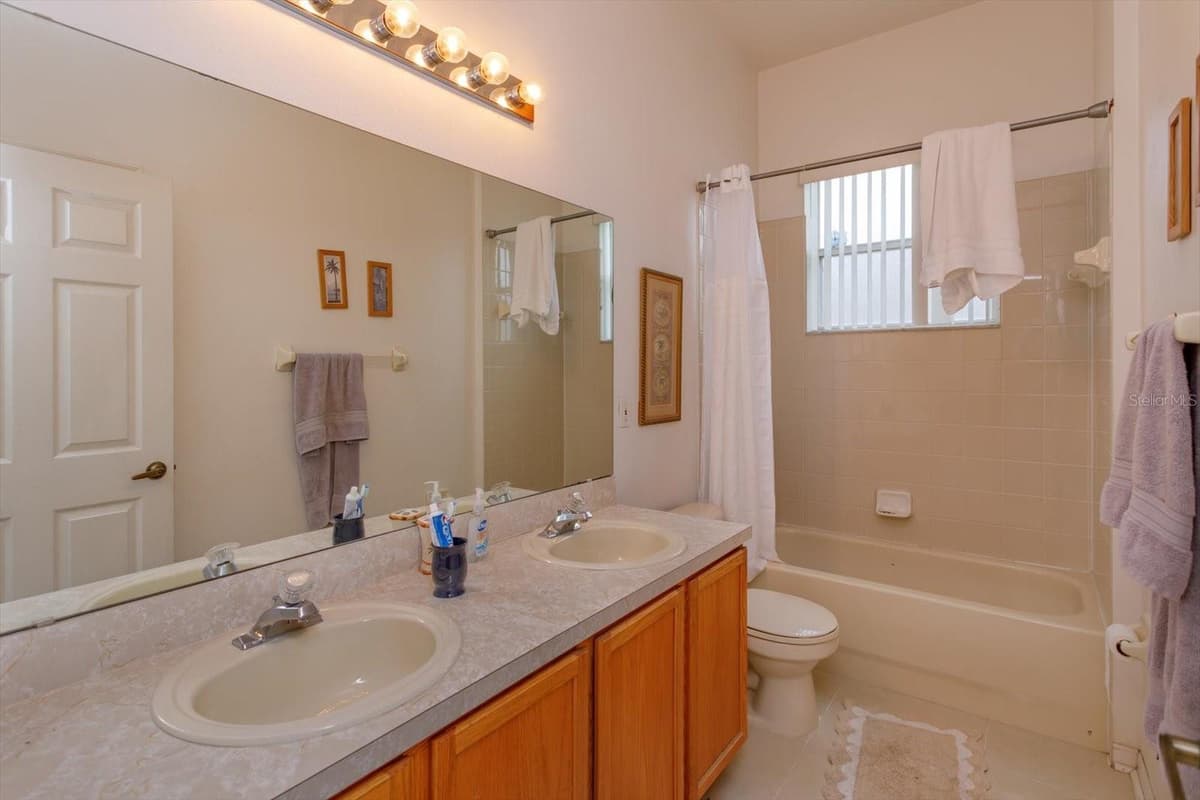 244 BALLYSHANNON DRIVE — photo 18 of 25