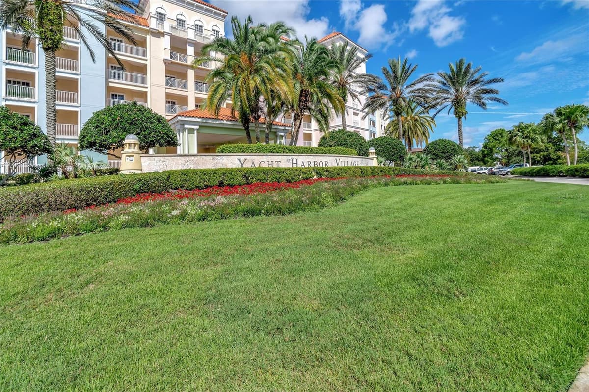 102 YACHT HARBOR DRIVE — photo 26 of 49