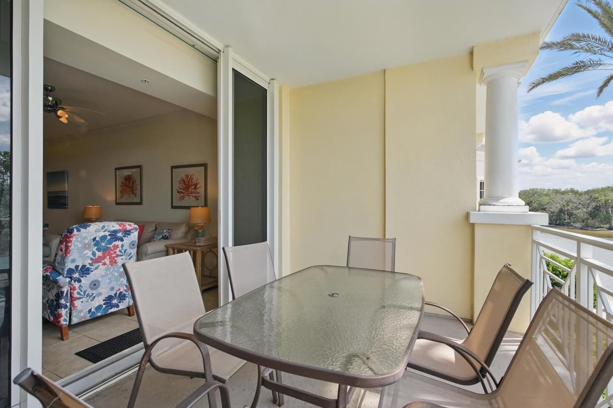 102 YACHT HARBOR DRIVE — photo 6 of 49