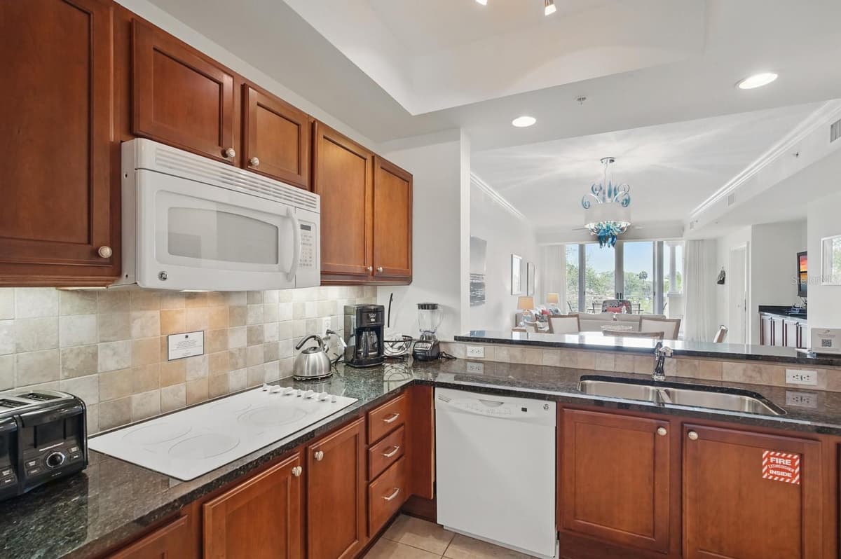 102 YACHT HARBOR DRIVE — photo 12 of 49