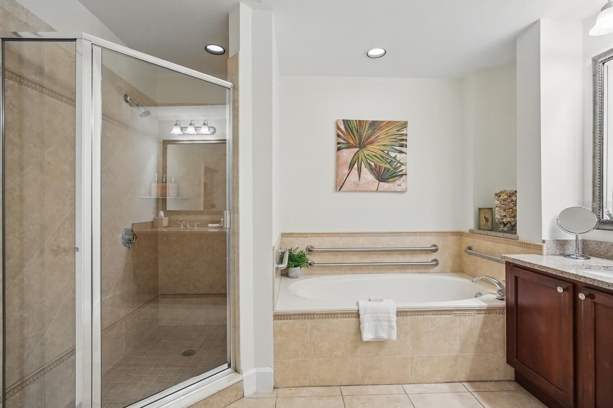102 YACHT HARBOR DRIVE — photo 20 of 49