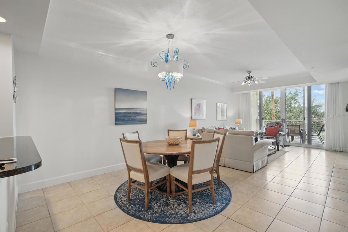 102 YACHT HARBOR DRIVE — photo 9 of 49
