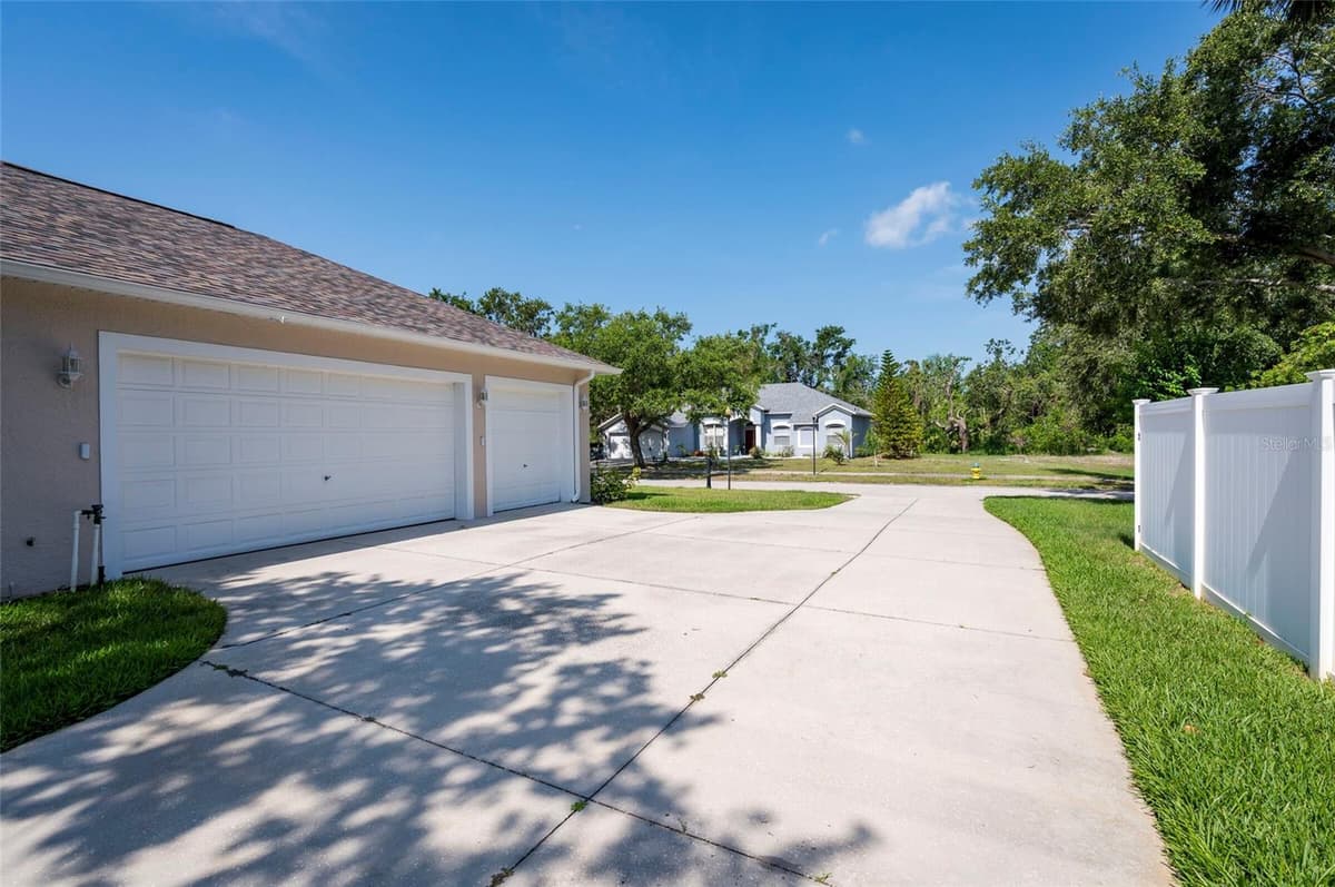 9908 ALAFIA RIVER LANE — photo 42 of 55