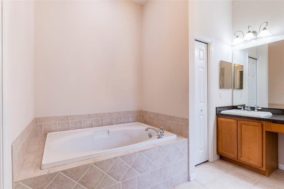 9908 ALAFIA RIVER LANE — photo 25 of 55