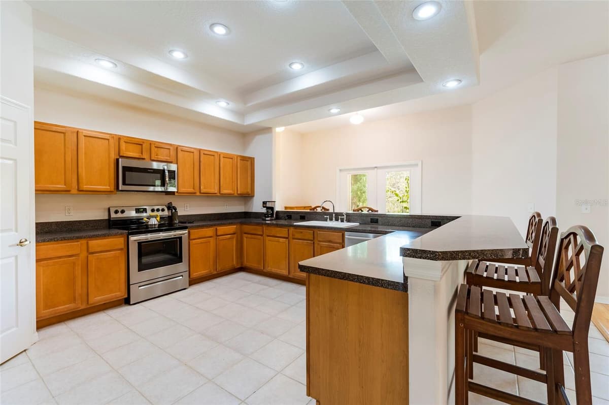 9908 ALAFIA RIVER LANE — photo 17 of 55