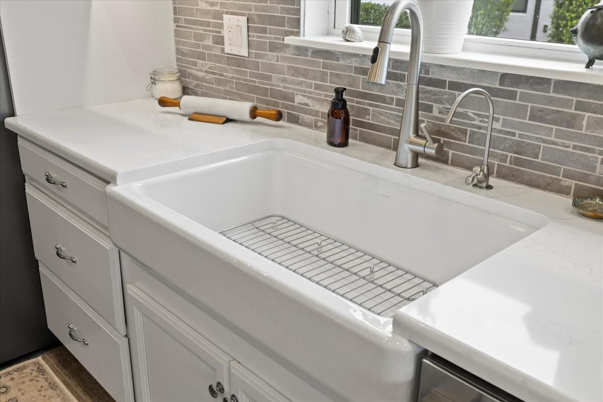 11398 JUGLANS DRIVE — photo 13 of 91