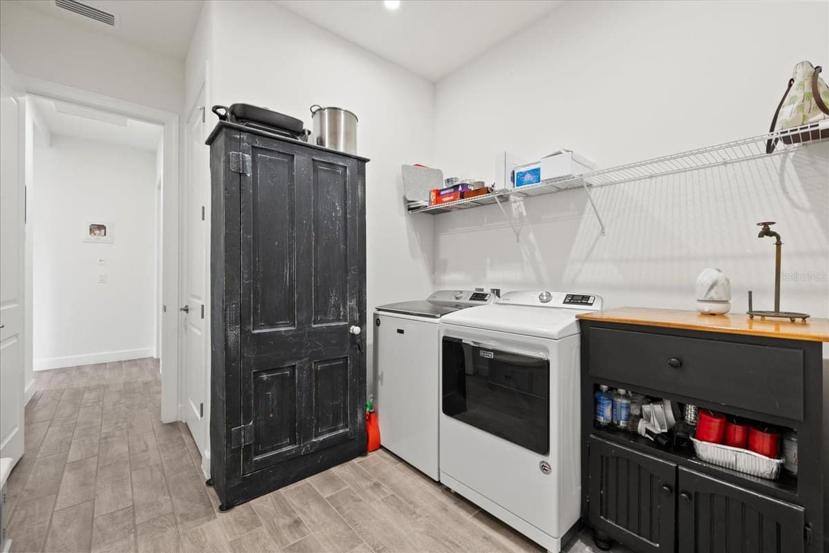 11398 JUGLANS DRIVE — photo 46 of 91