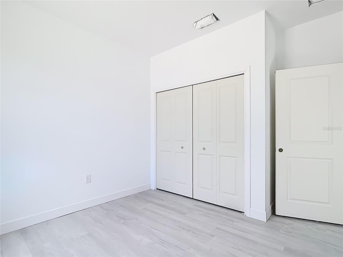16134 LIBOURN AVENUE — photo 16 of 27