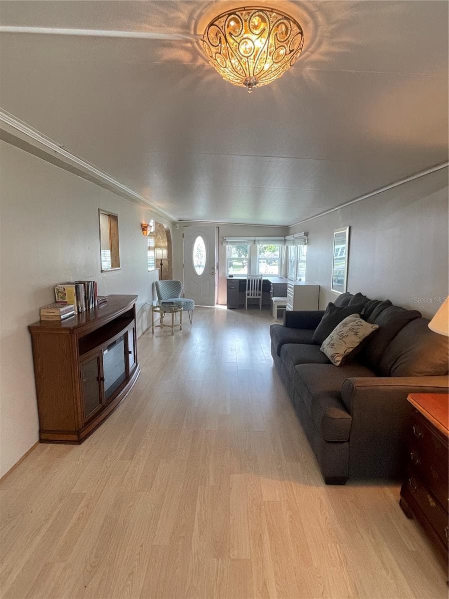 107 KOVE BOULEVARD — photo 5 of 16