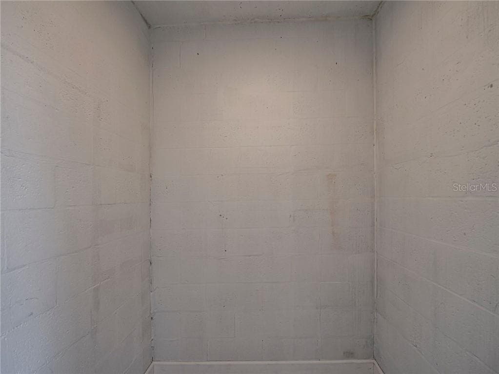 Unknown — photo 28 of 36