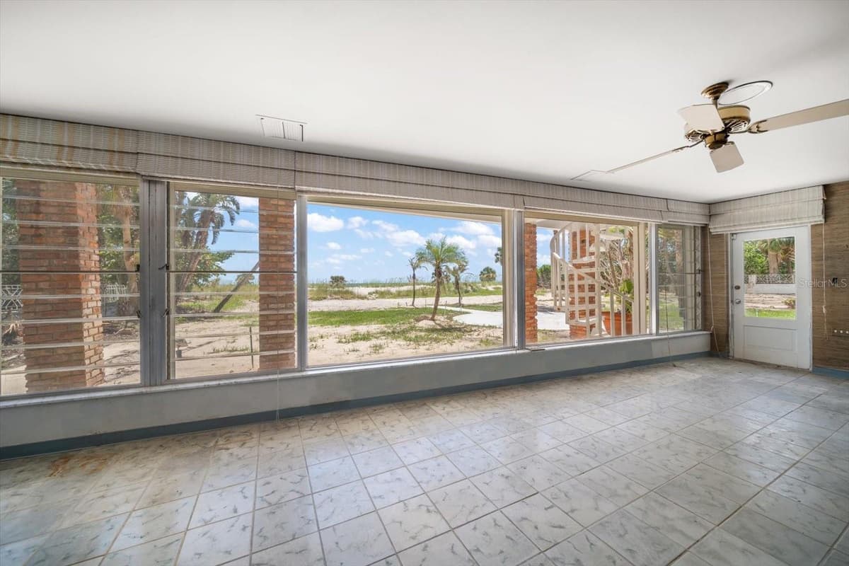 1114 MANDALAY POINT — photo 17 of 30