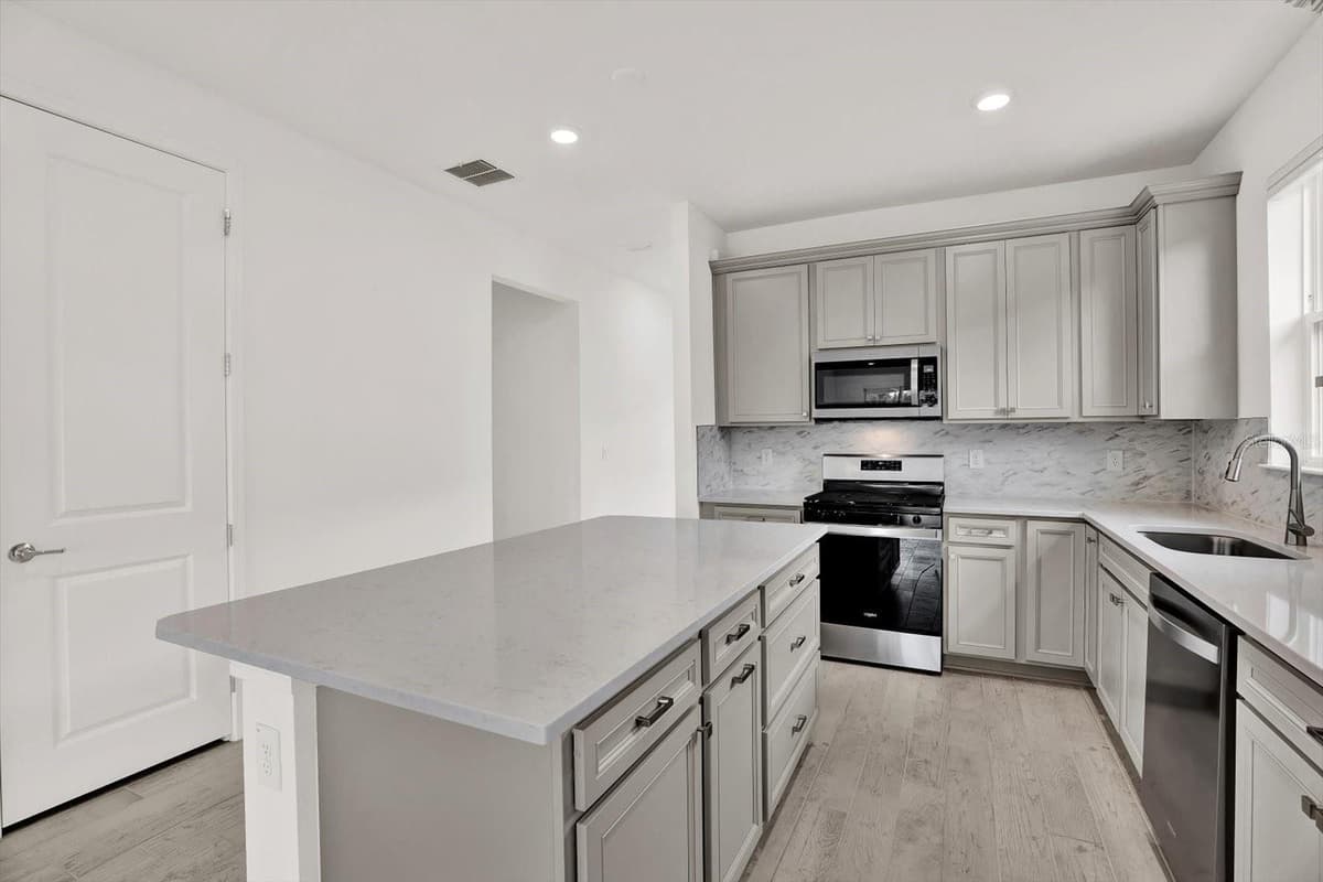 6019 SHOREBIRD BRANCH — photo 10 of 42