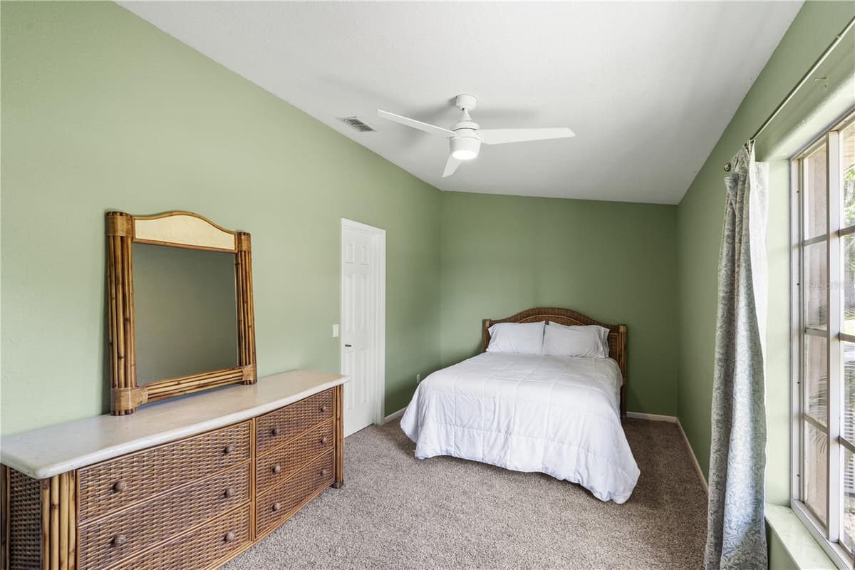 81 CAROL AVENUE — photo 41 of 51