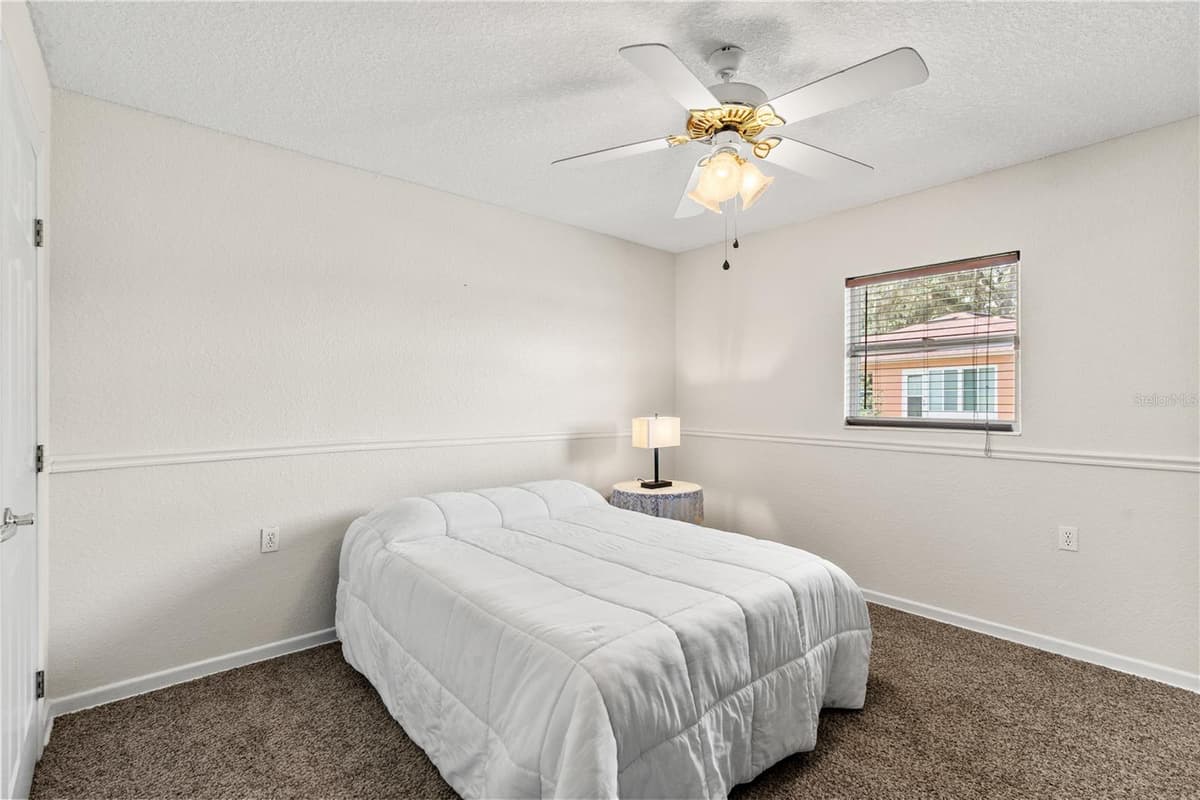 81 CAROL AVENUE — photo 38 of 51