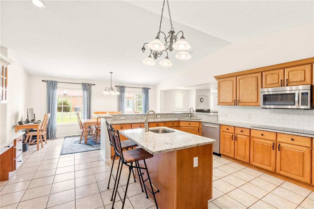 81 CAROL AVENUE — photo 12 of 51