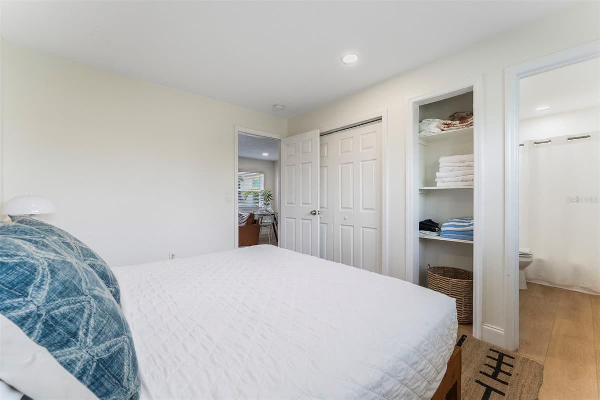 402 ORLANDO AVENUE — photo 52 of 58