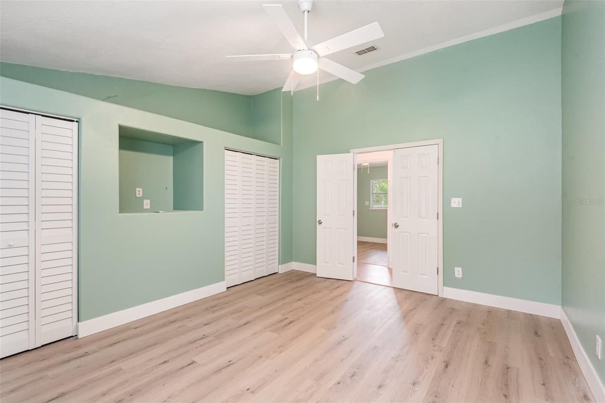 4085 CYPRESS BEND — photo 11 of 17