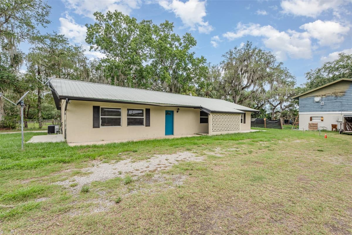 4085 CYPRESS BEND — photo 3 of 17