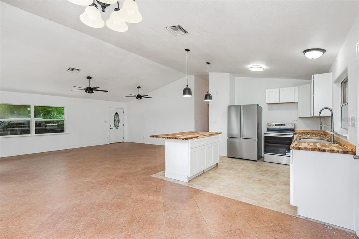 4085 CYPRESS BEND — photo 8 of 17