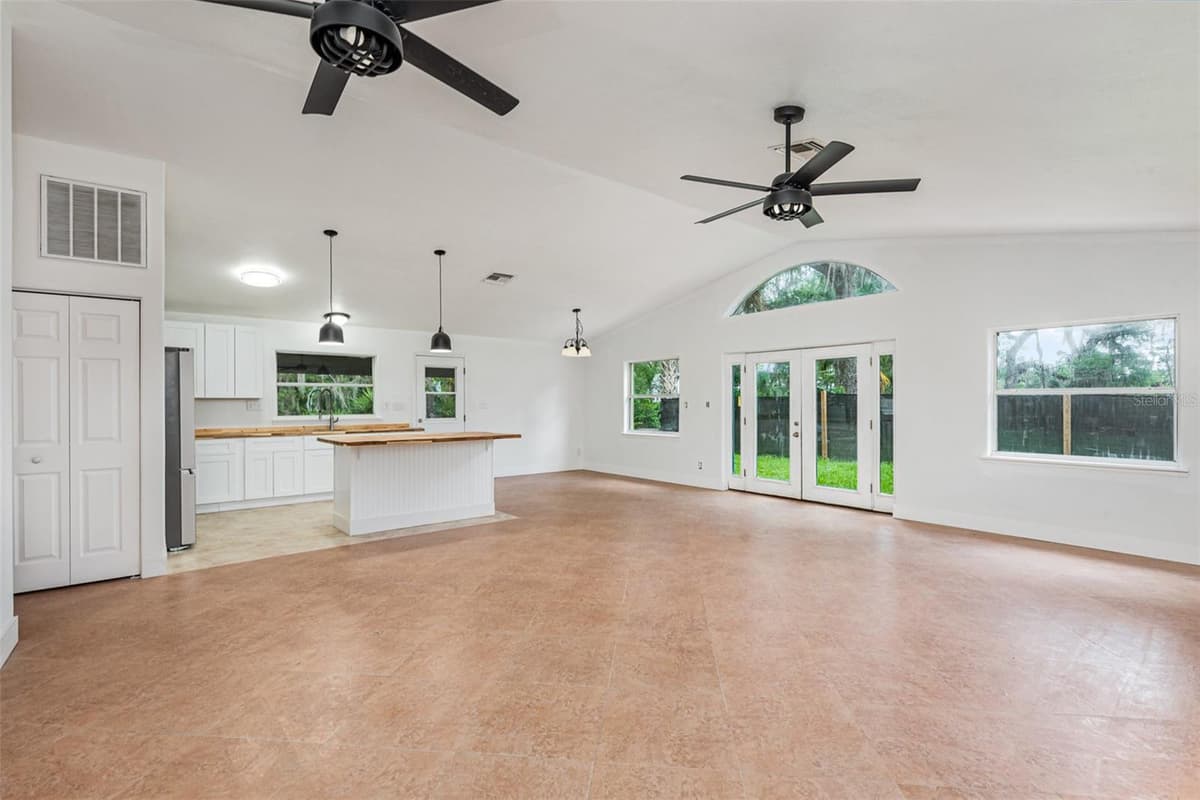 4085 CYPRESS BEND — photo 6 of 17