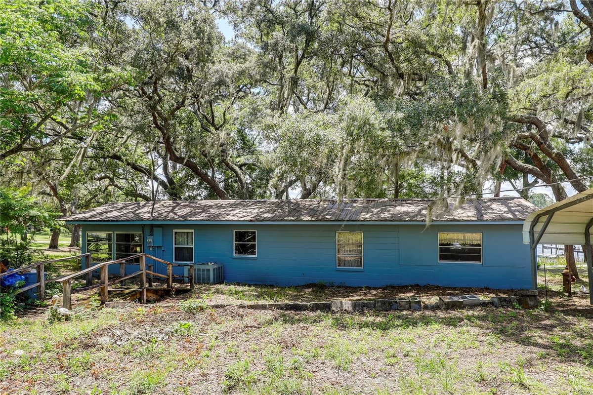 104 CARTER WHITTAKER LANE — photo 8 of 43