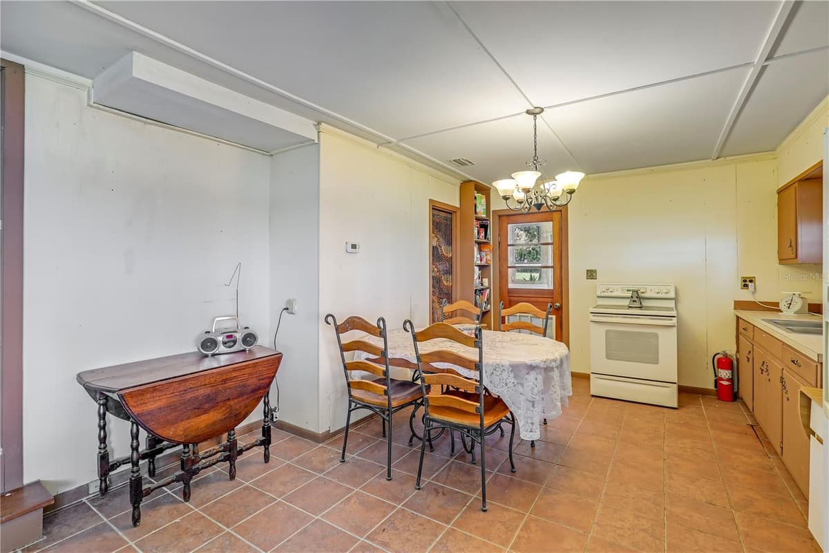 104 CARTER WHITTAKER LANE — photo 18 of 43