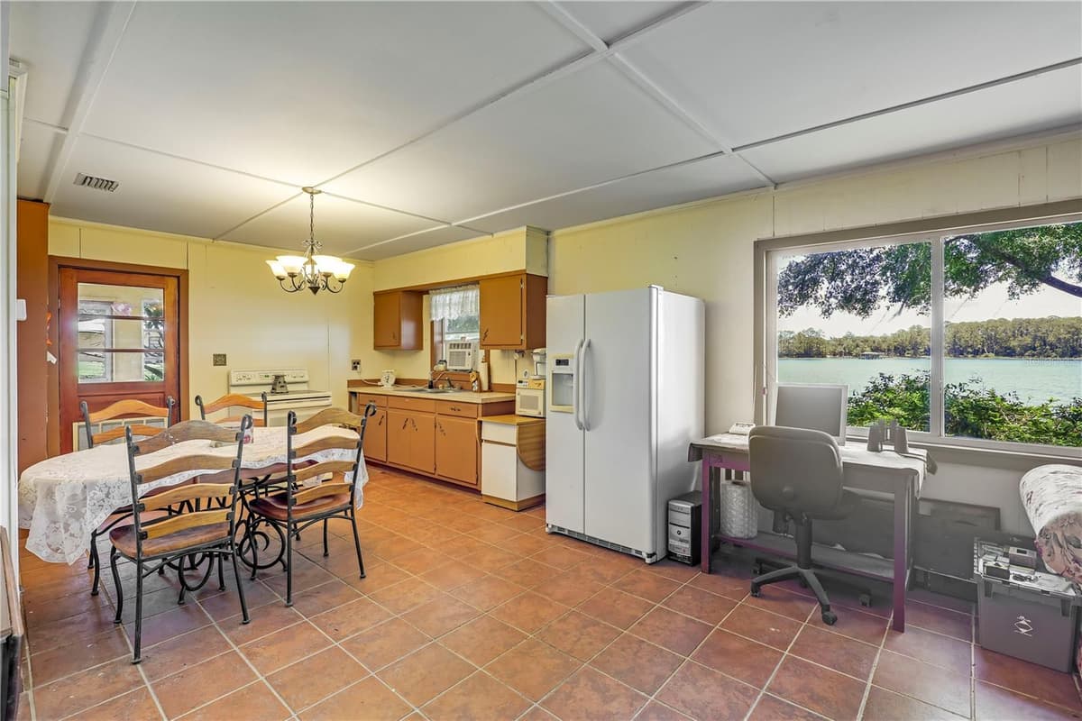 104 CARTER WHITTAKER LANE — photo 19 of 43