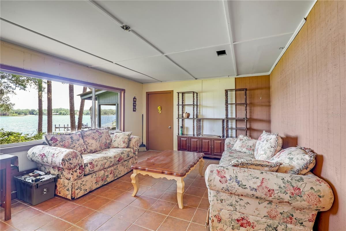104 CARTER WHITTAKER LANE — photo 17 of 43