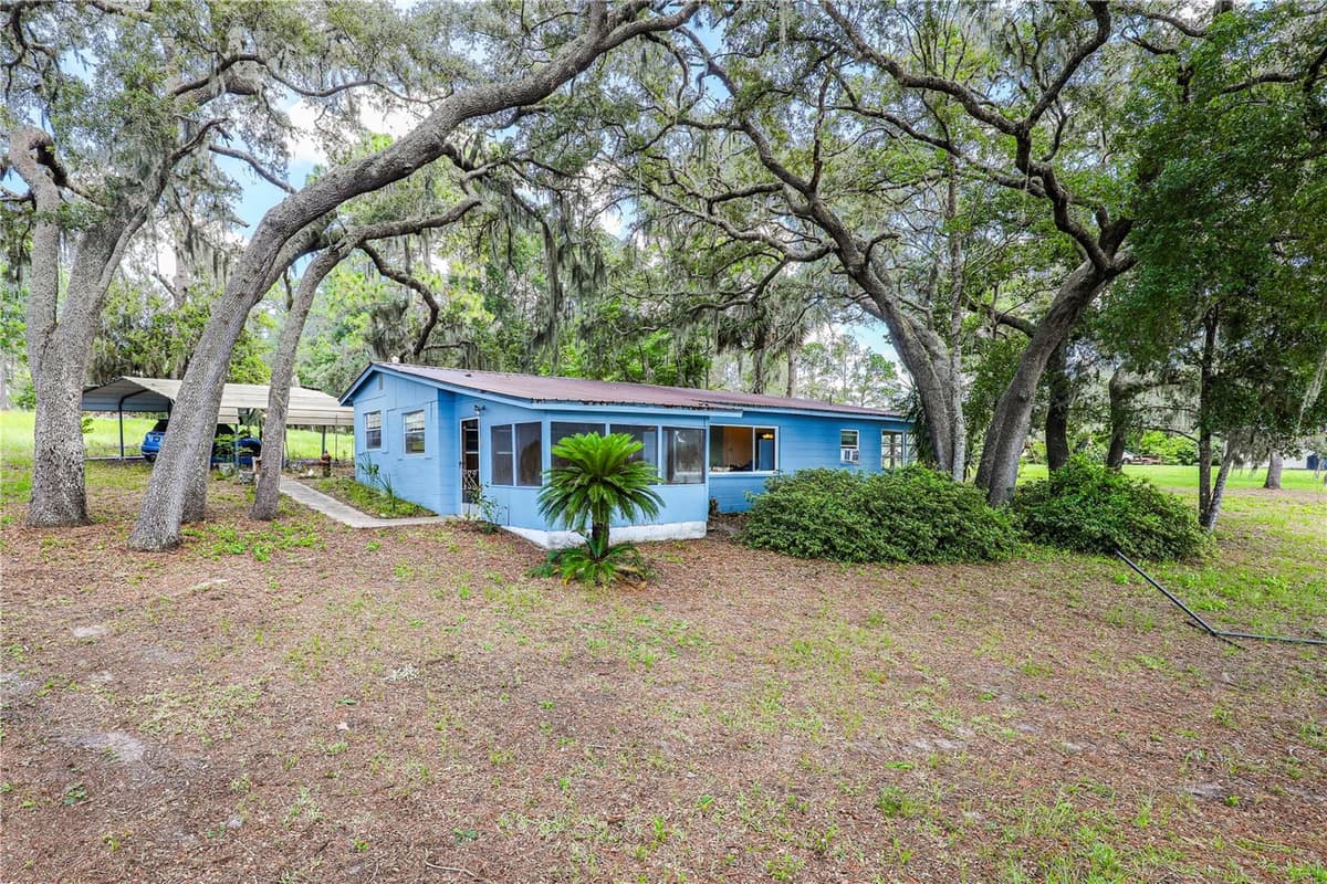 104 CARTER WHITTAKER LANE — photo 9 of 43
