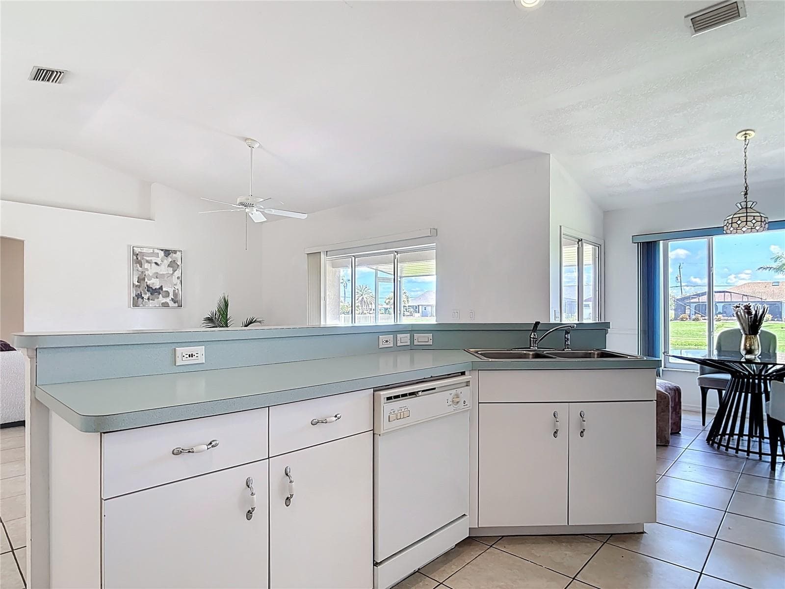 104 MARK TWAIN LANE — photo 19 of 58