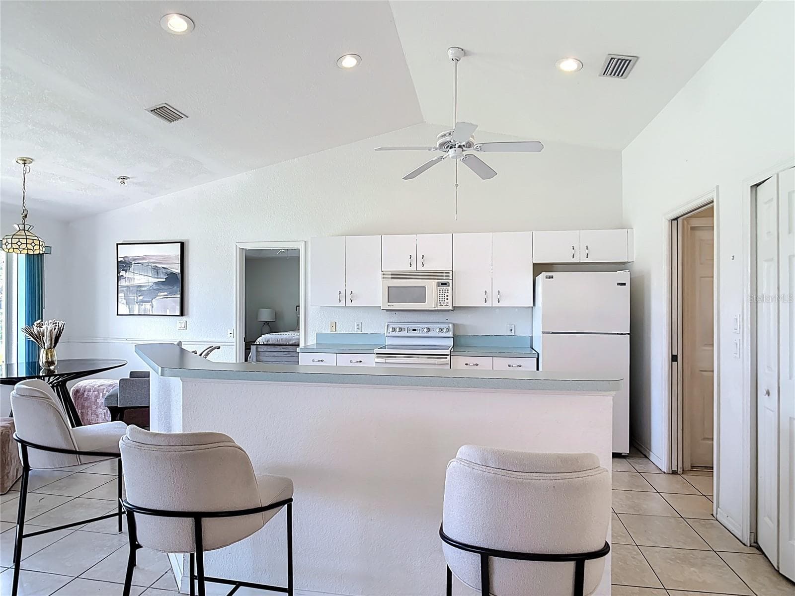 104 MARK TWAIN LANE — photo 4 of 58