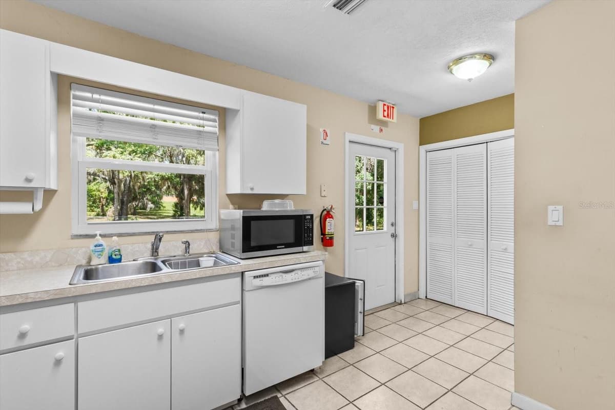 2716 LECANTO HIGHWAY — photo 18 of 48