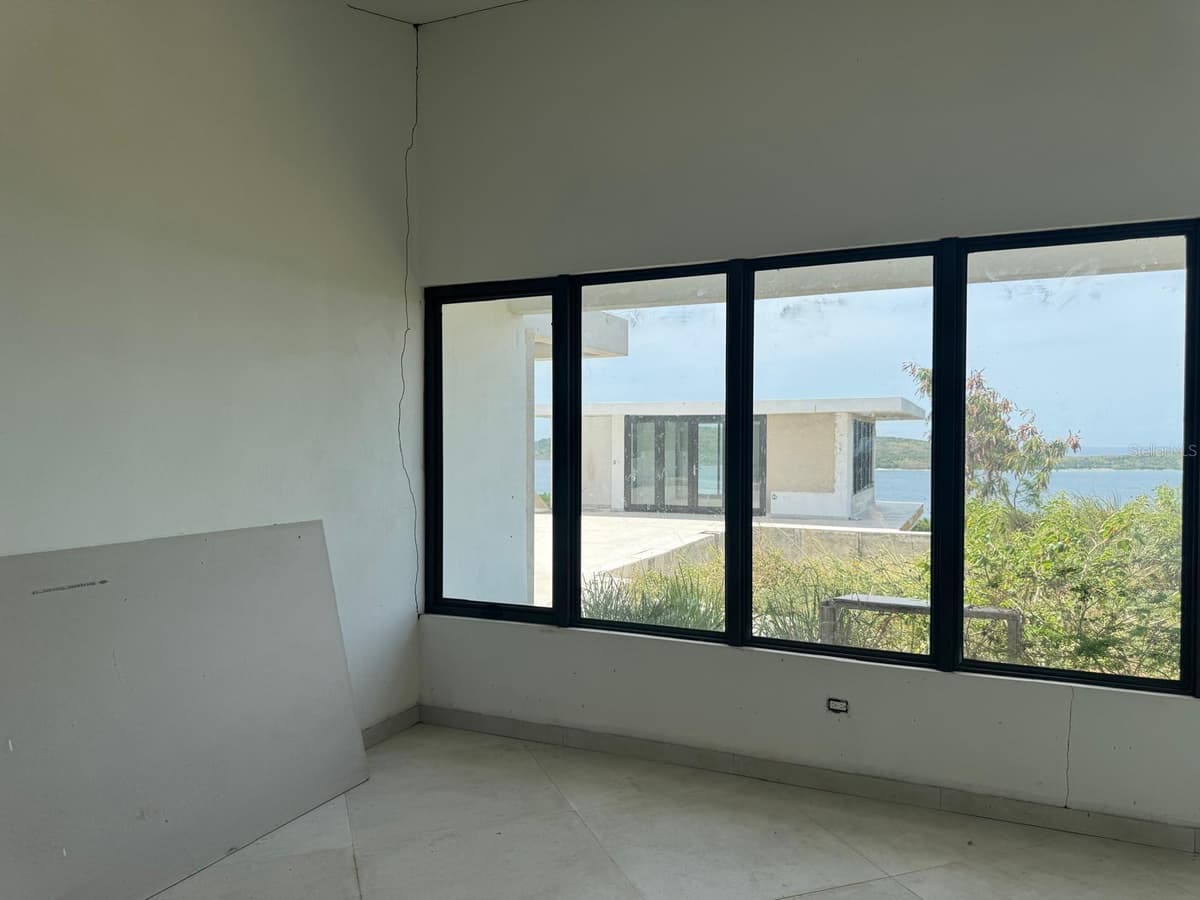 8 ALTURAS DE ZONI — photo 24 of 29