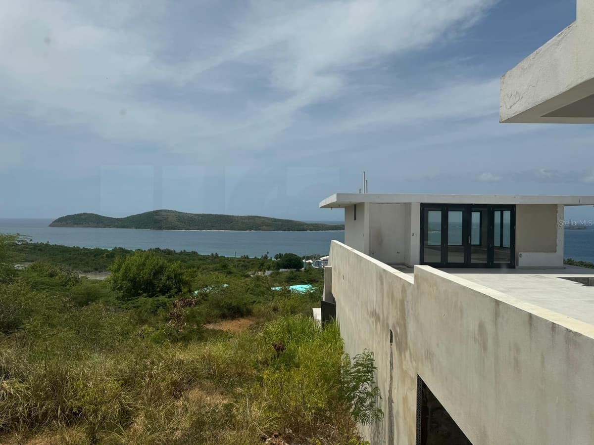 8 ALTURAS DE ZONI — photo 18 of 29