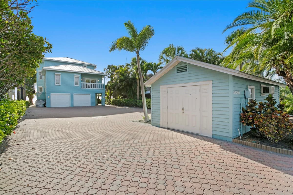 20060 GULF BOULEVARD — photo 1 of 100