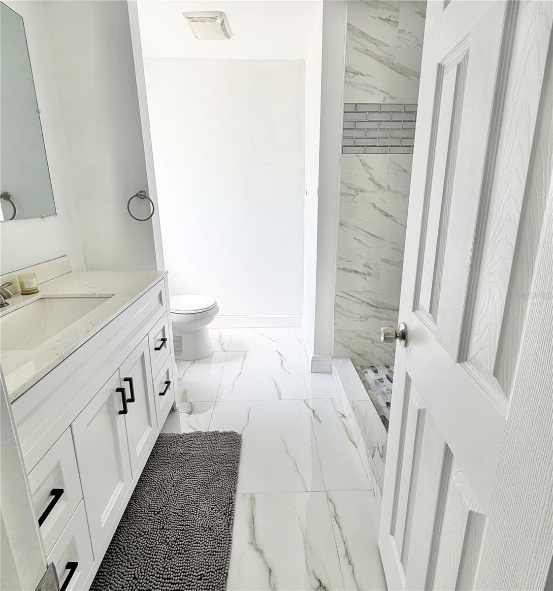 116 HERMES ROAD — photo 15 of 39