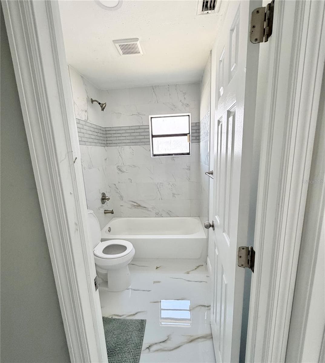 116 HERMES ROAD — photo 12 of 39