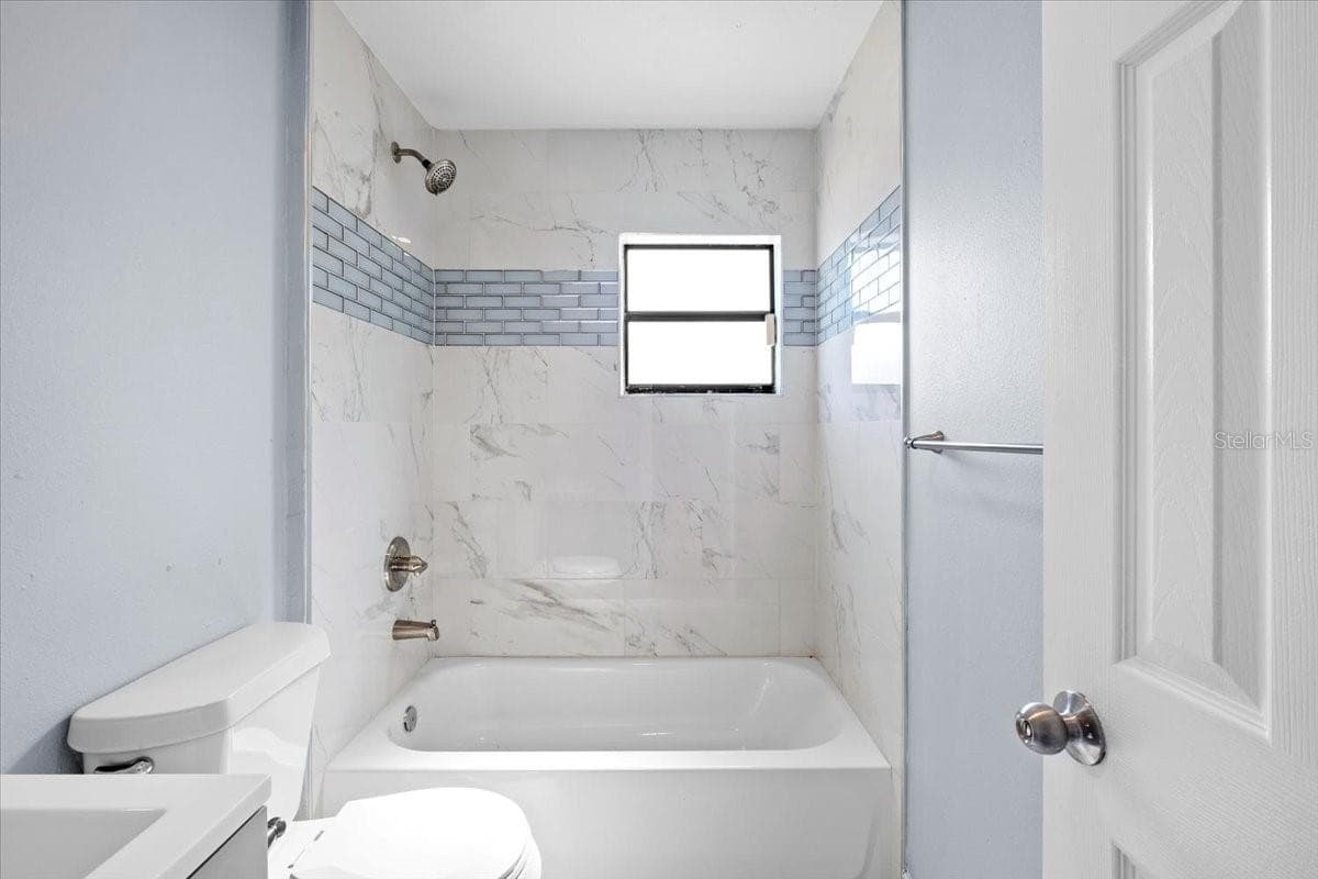 116 HERMES ROAD — photo 13 of 39