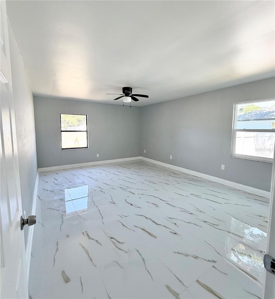 116 HERMES ROAD — photo 10 of 39