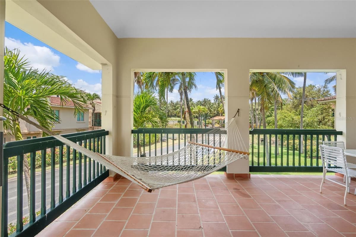. LAKESIDE VILLAS — photo 45 of 46